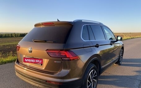 Volkswagen Tiguan II, 2018 год, 2 799 000 рублей, 8 фотография