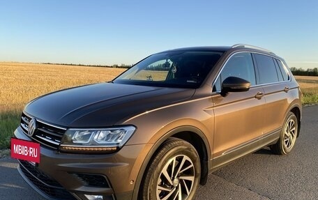 Volkswagen Tiguan II, 2018 год, 2 799 000 рублей, 5 фотография