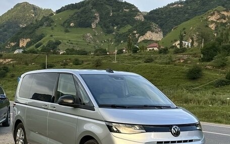 Volkswagen Multivan, 2022 год, 6 630 000 рублей, 1 фотография