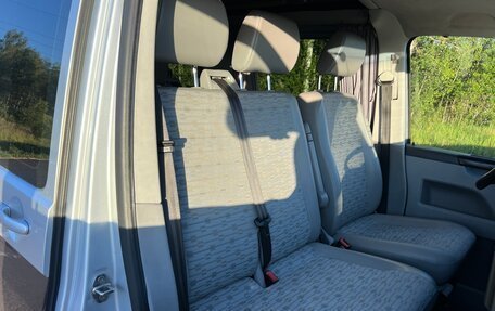 Volkswagen Caravelle T5, 2013 год, 2 100 000 рублей, 10 фотография