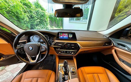 BMW 5 серия, 2018 год, 3 900 000 рублей, 18 фотография