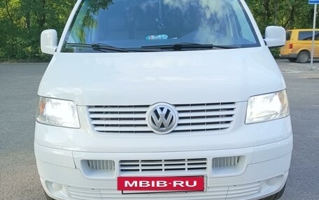 Volkswagen Caravelle T5, 2008 год, 1 850 000 рублей, 2 фотография