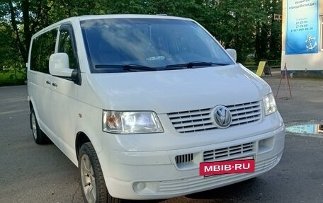 Volkswagen Caravelle T5, 2008 год, 1 850 000 рублей, 5 фотография