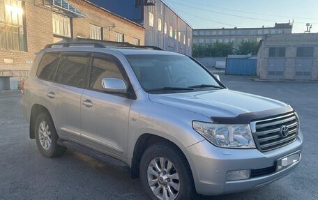 Toyota Land Cruiser 200, 2010 год, 3 300 000 рублей, 3 фотография