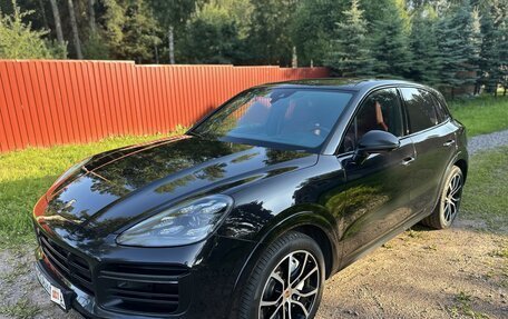 Porsche Cayenne III, 2018 год, 12 000 000 рублей, 2 фотография