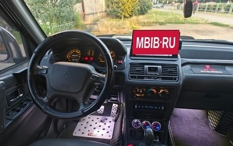 Mitsubishi Pajero III рестайлинг, 1995 год, 1 400 000 рублей, 19 фотография