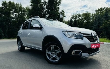 Renault Sandero II рестайлинг, 2020 год, 1 335 000 рублей, 1 фотография