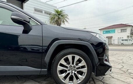 Toyota RAV4, 2019 год, 2 350 000 рублей, 8 фотография