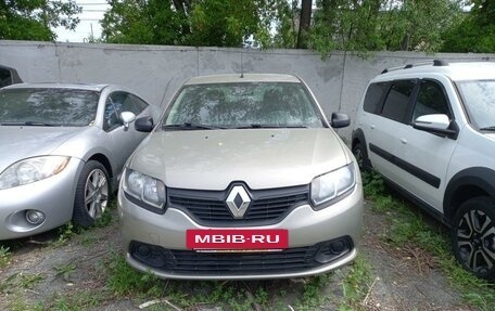 Renault Logan II, 2018 год, 650 000 рублей, 2 фотография