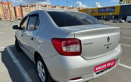 Renault Logan II, 2018 год, 890 000 рублей, 4 фотография