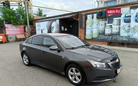 Chevrolet Cruze II, 2010 год, 850 000 рублей, 3 фотография