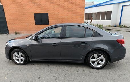 Chevrolet Cruze II, 2010 год, 850 000 рублей, 9 фотография