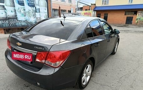 Chevrolet Cruze II, 2010 год, 850 000 рублей, 6 фотография