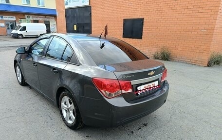 Chevrolet Cruze II, 2010 год, 850 000 рублей, 7 фотография