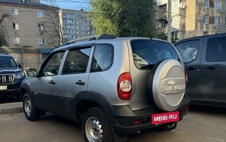 Chevrolet Niva I рестайлинг, 2016 год, 760 000 рублей, 3 фотография