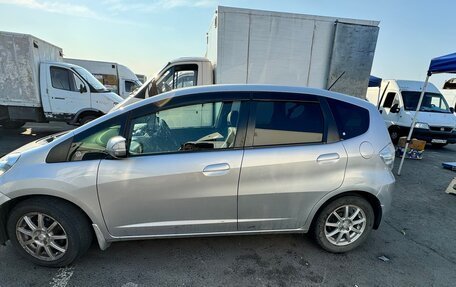 Honda Fit III, 2011 год, 800 000 рублей, 4 фотография