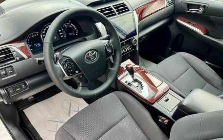 Toyota Camry, 2014 год, 1 890 000 рублей, 7 фотография