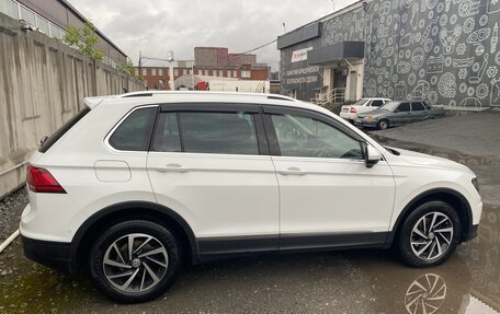 Volkswagen Tiguan II, 2018 год, 2 325 000 рублей, 4 фотография