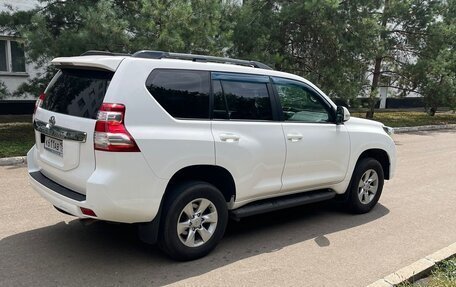 Toyota Land Cruiser Prado 150 рестайлинг 2, 2014 год, 3 980 000 рублей, 5 фотография