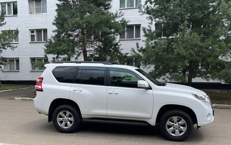 Toyota Land Cruiser Prado 150 рестайлинг 2, 2014 год, 3 980 000 рублей, 9 фотография