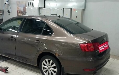 Volkswagen Jetta VI, 2011 год, 800 000 рублей, 4 фотография