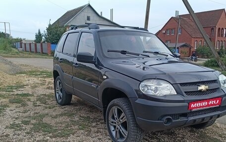 Chevrolet Niva I рестайлинг, 2015 год, 650 000 рублей, 2 фотография