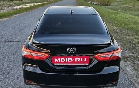 Toyota Camry, 2018 год, 3 060 000 рублей, 4 фотография