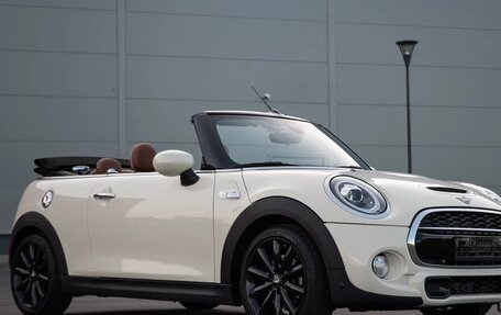 MINI Cabrio, 2019 год, 3 350 000 рублей, 1 фотография