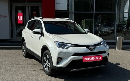 Toyota RAV4, 2017 год, 2 600 000 рублей, 3 фотография