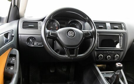 Volkswagen Jetta VI, 2015 год, 1 275 000 рублей, 16 фотография