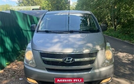 Hyundai Grand Starex Grand Starex I рестайлинг 2, 2012 год, 1 850 000 рублей, 1 фотография