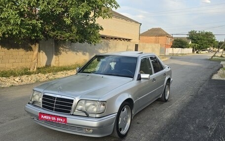 Mercedes-Benz W124, 1993 год, 950 000 рублей, 1 фотография