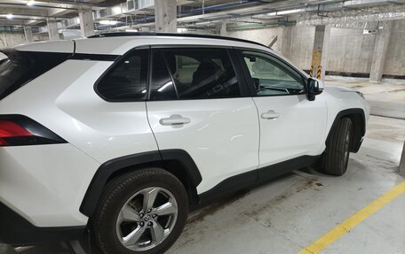 Toyota RAV4, 2020 год, 3 000 000 рублей, 3 фотография