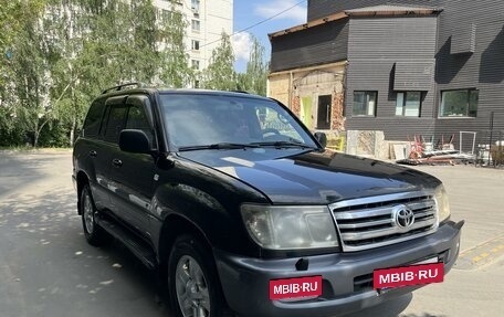 Toyota Land Cruiser 100 рестайлинг 2, 2006 год, 1 780 000 рублей, 5 фотография