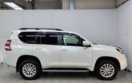 Toyota Land Cruiser Prado 150 рестайлинг 2, 2015 год, 4 128 000 рублей, 4 фотография