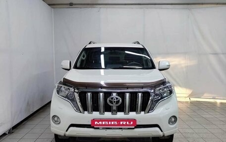 Toyota Land Cruiser Prado 150 рестайлинг 2, 2015 год, 4 128 000 рублей, 2 фотография