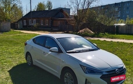 Hyundai Elantra VI рестайлинг, 2019 год, 1 825 000 рублей, 4 фотография