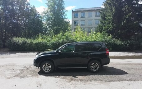 Toyota Land Cruiser Prado 150 рестайлинг 2, 2011 год, 3 200 000 рублей, 3 фотография