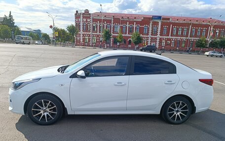 KIA Rio IV, 2018 год, 1 650 000 рублей, 4 фотография