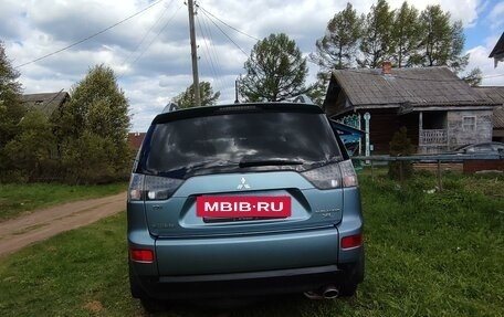 Mitsubishi Outlander III рестайлинг 3, 2007 год, 1 120 000 рублей, 10 фотография