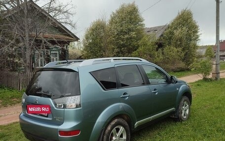 Mitsubishi Outlander III рестайлинг 3, 2007 год, 1 120 000 рублей, 8 фотография