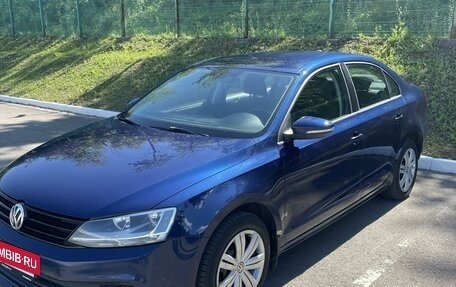 Volkswagen Jetta VI, 2014 год, 1 215 000 рублей, 2 фотография