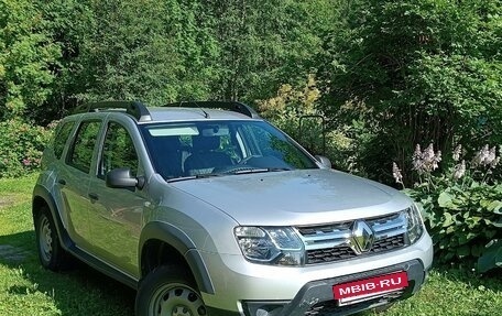 Renault Duster I рестайлинг, 2017 год, 1 650 000 рублей, 3 фотография