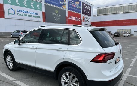 Volkswagen Tiguan II, 2018 год, 2 400 000 рублей, 6 фотография