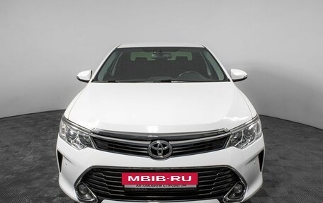 Toyota Camry, 2016 год, 2 390 000 рублей, 2 фотография