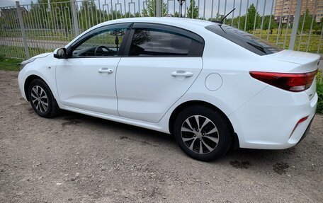 KIA Rio IV, 2018 год, 1 550 000 рублей, 2 фотография