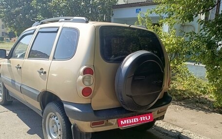 Chevrolet Niva I рестайлинг, 2004 год, 500 000 рублей, 3 фотография