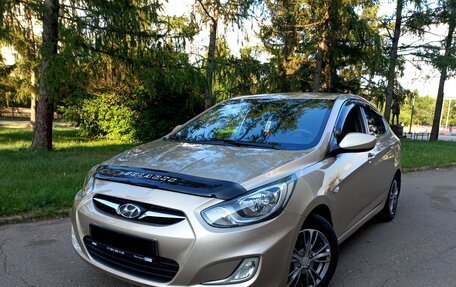 Hyundai Solaris II рестайлинг, 2011 год, 870 000 рублей, 3 фотография