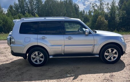 Mitsubishi Pajero IV, 2008 год, 1 800 000 рублей, 2 фотография