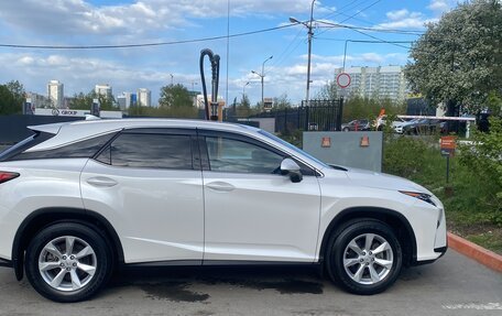 Lexus RX IV рестайлинг, 2017 год, 6 500 000 рублей, 3 фотография